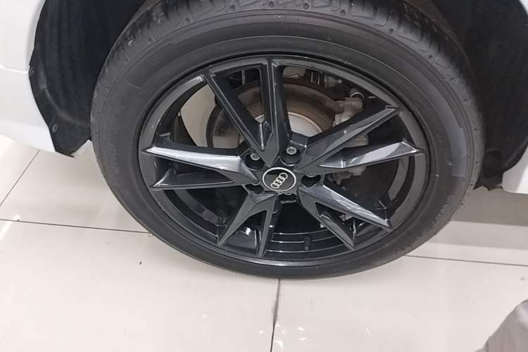 Used Audi Q2L 2022 35 TFSI Progressive Dynamic Edition Right Rear Wheel Hub