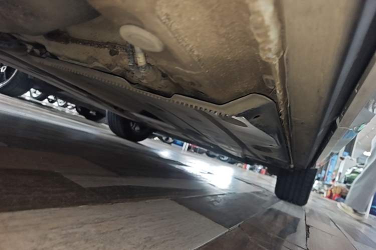 Used Audi Q2L 2022 35 TFSI Progressive Dynamic Edition Right Side Sill