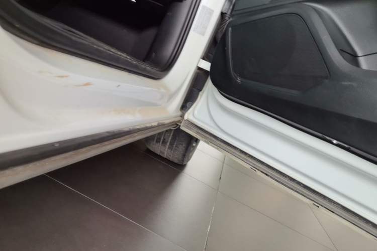 Used Audi Q2L 2022 35 TFSI Progressive Dynamic Edition Right Side Sill