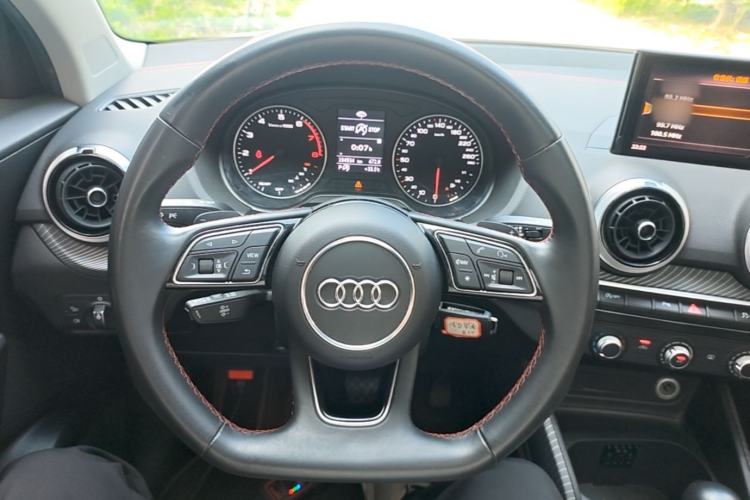 Used Audi Q2L 2022 35 TFSI Progressive Dynamic Edition Steering Wheel