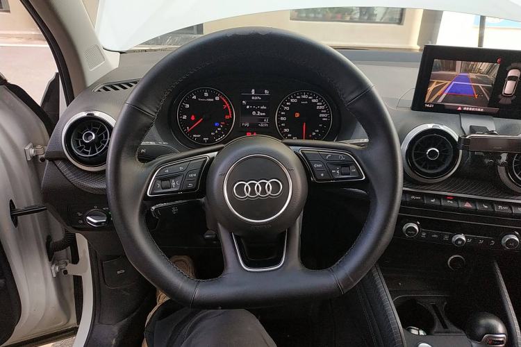 Used Audi Q2L 2022 35 TFSI Fashion Dynamic Model Steering Wheel