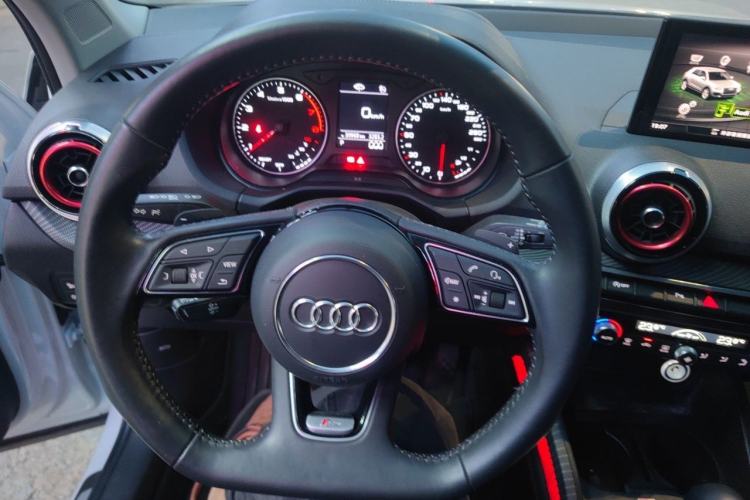 Used Audi Q2L 2022 35 TFSI Fashion Dynamic Model Steering Wheel