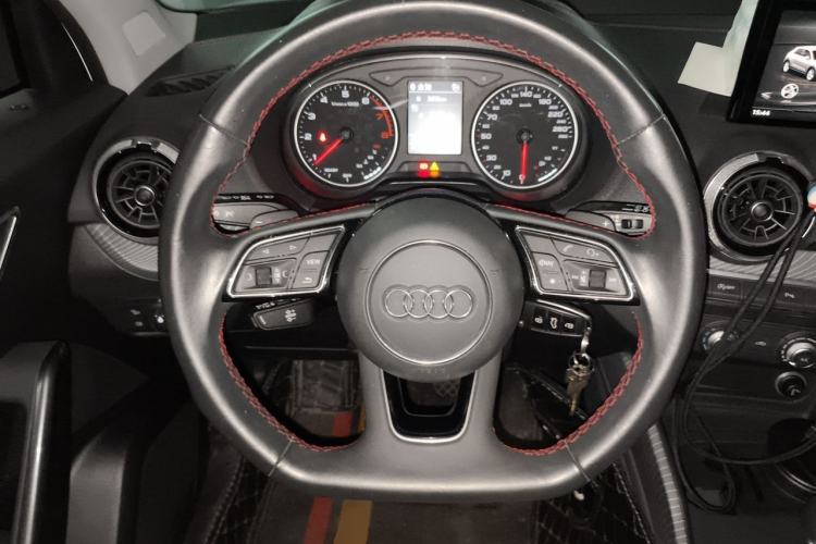 Used Audi Q2L 2022 35 TFSI Progressive Dynamic Edition Steering Wheel