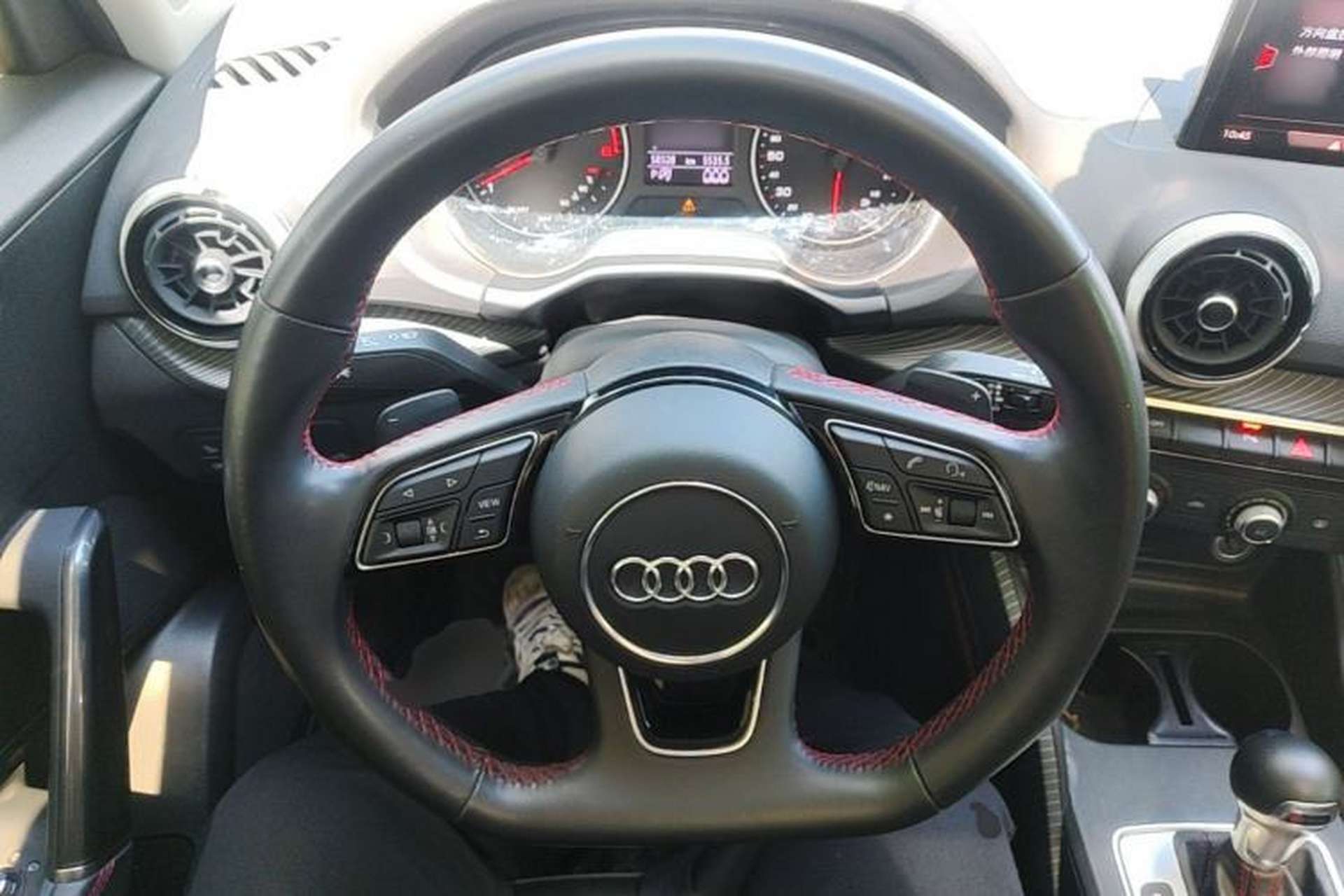 Used Audi Q2L 2022 35 TFSI Progressive Dynamic Edition Steering Wheel