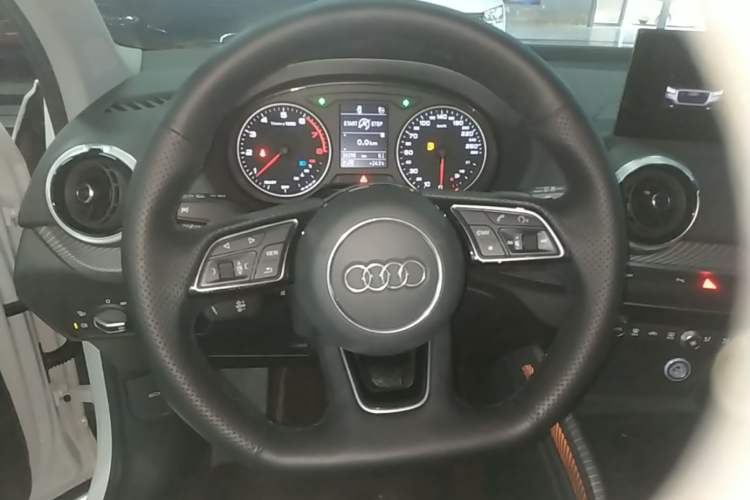 Used Audi Q2L 2022 35 TFSI Fashion Dynamic Model Steering Wheel