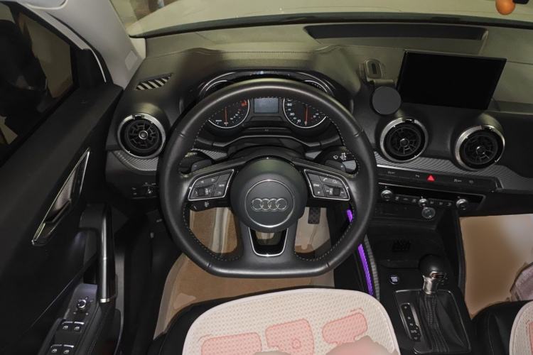 Used Audi Q2L 2022 35 TFSI Fashion Dynamic Model Steering Wheel