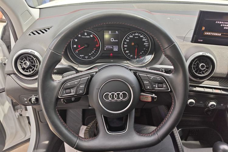 Used Audi Q2L 2022 35 TFSI Progressive Dynamic Edition Steering Wheel