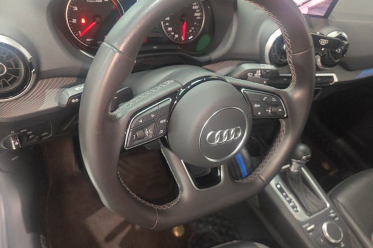 Used Audi Q2L 2022 35 TFSI Fashion Dynamic Model Steering Wheel