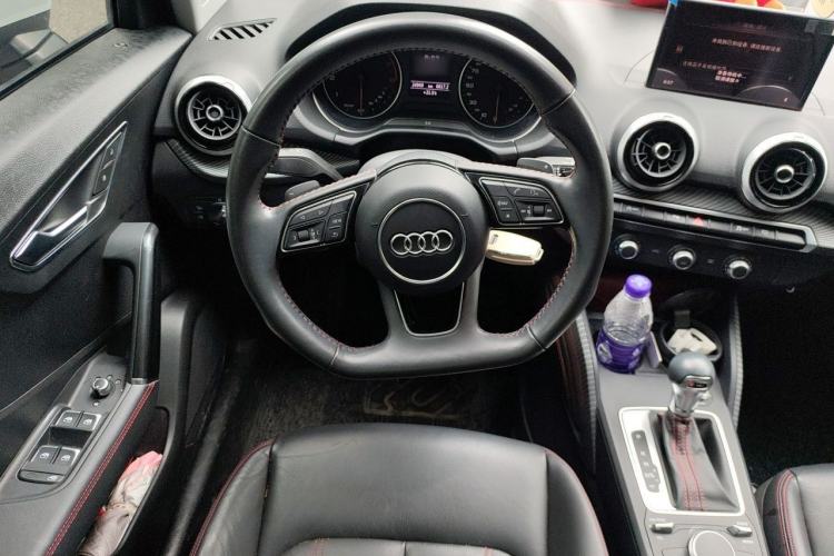 Used Audi Q2L 2022 35 TFSI Progressive Dynamic Edition Steering Wheel