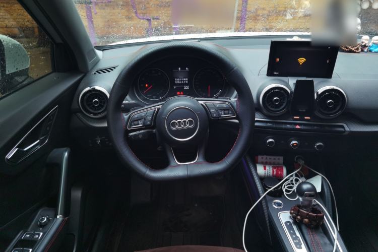 Used Audi Q2L 2022 35 TFSI Progressive Dynamic Edition Steering Wheel