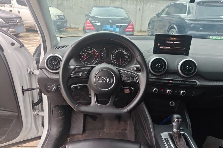 Used Audi Q2L 2022 35 TFSI Progressive Dynamic Edition Steering Wheel
