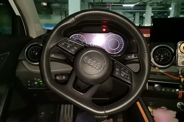 Used Audi Q2L 2022 35 TFSI Luxury Dynamic Edition Steering Wheel