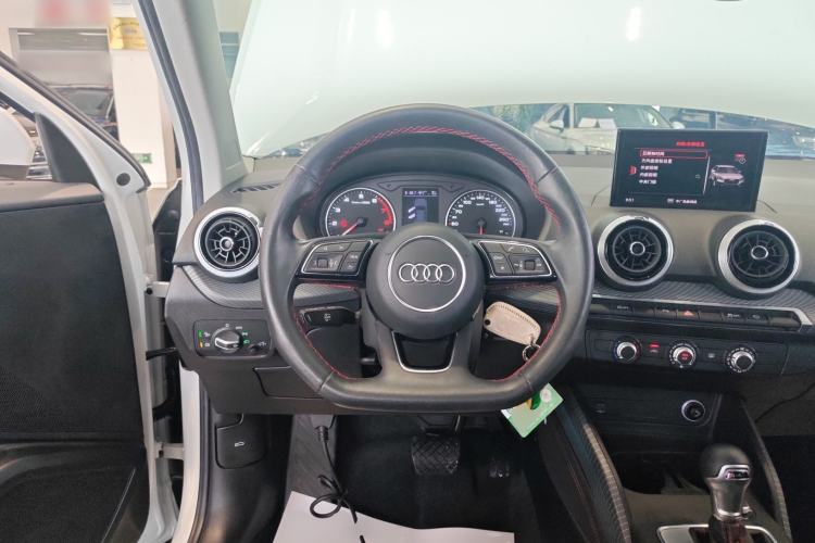 Used Audi Q2L 2022 35 TFSI Progressive Dynamic Edition Steering Wheel