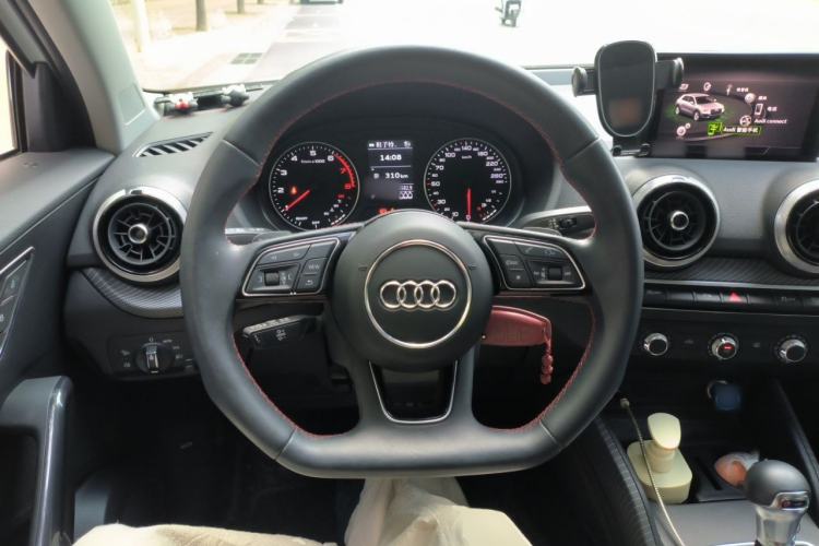 Used Audi Q2L 2022 35 TFSI Progressive Dynamic Edition Steering Wheel