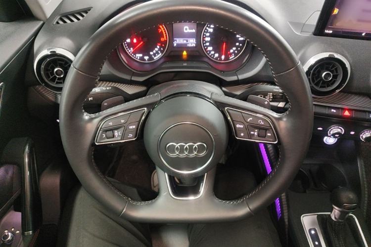 Used Audi Q2L 2022 35 TFSI Progressive Dynamic Edition Steering Wheel