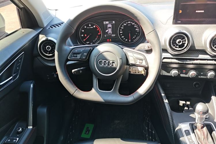 Used Audi Q2L 2022 35 TFSI Progressive Dynamic Edition Steering Wheel