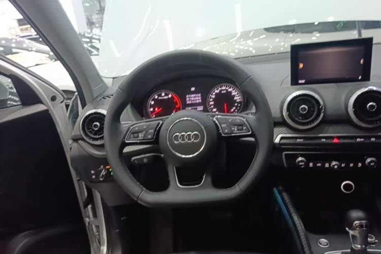 Used Audi Q2L 2022 35 TFSI Fashion Dynamic Model Steering Wheel