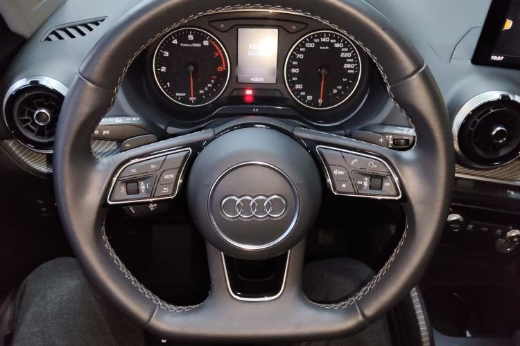 Used Audi Q2L 2022 35 TFSI Fashion Dynamic Model Steering Wheel