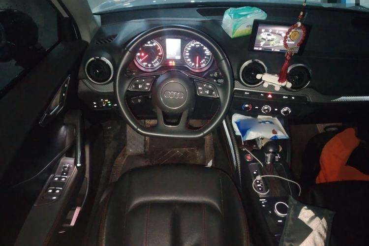 Used Audi Q2L 2022 35 TFSI Progressive Dynamic Edition Steering Wheel