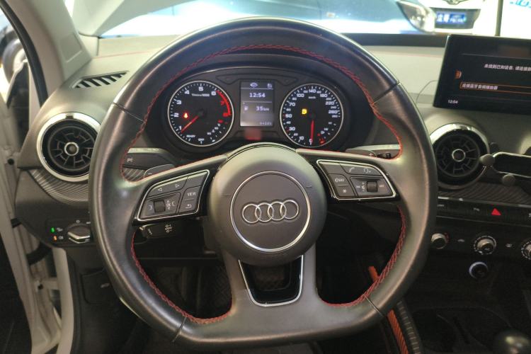 Used Audi Q2L 2022 35 TFSI Progressive Dynamic Edition Steering Wheel