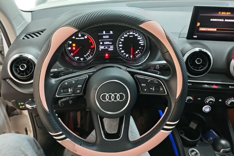 Used Audi Q2L 2022 35 TFSI Advanced Style Edition Steering Wheel