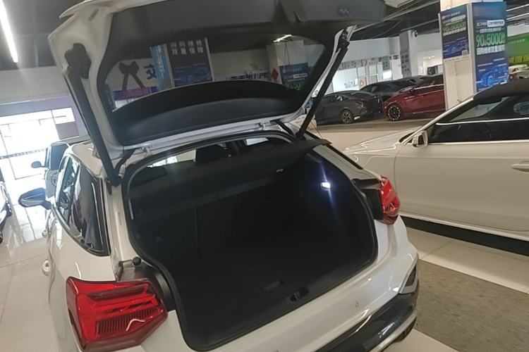 Used Audi Q2L 2022 35 TFSI Fashionable and Elegant Model Trunk