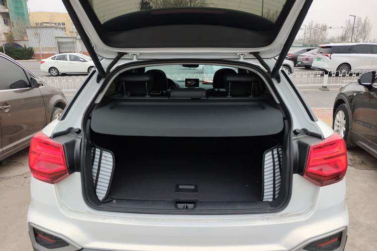 Used Audi Q2L 2022 35 TFSI Fashionable and Elegant Model Trunk
