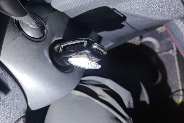 Used Audi Q2L 2022 35 TFSI Progressive Dynamic Edition Vehicle Key