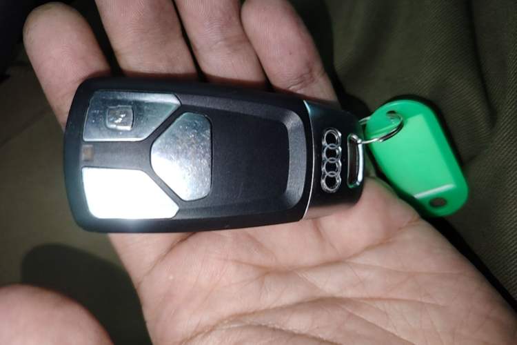 Used Audi Q2L 2022 35 TFSI Advanced Style Edition Vehicle Key