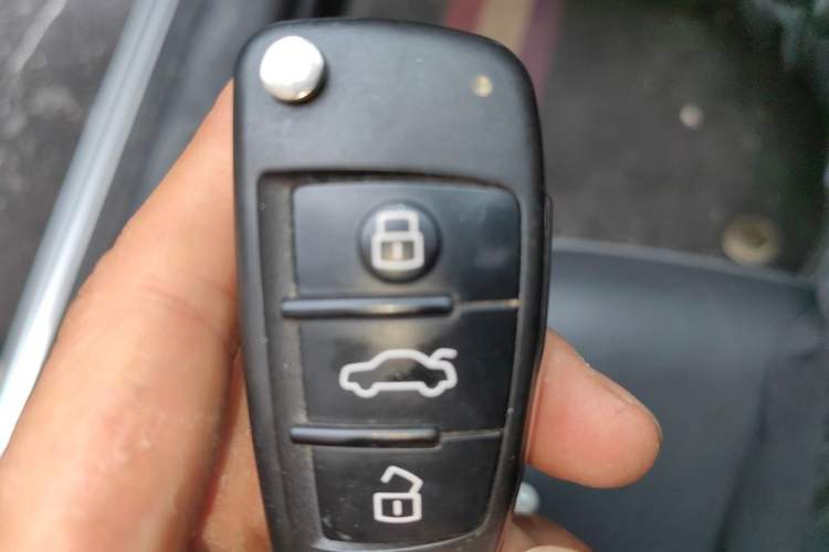 Used Audi Q2L 2022 35 TFSI Fashionable and Elegant Model Vehicle Key