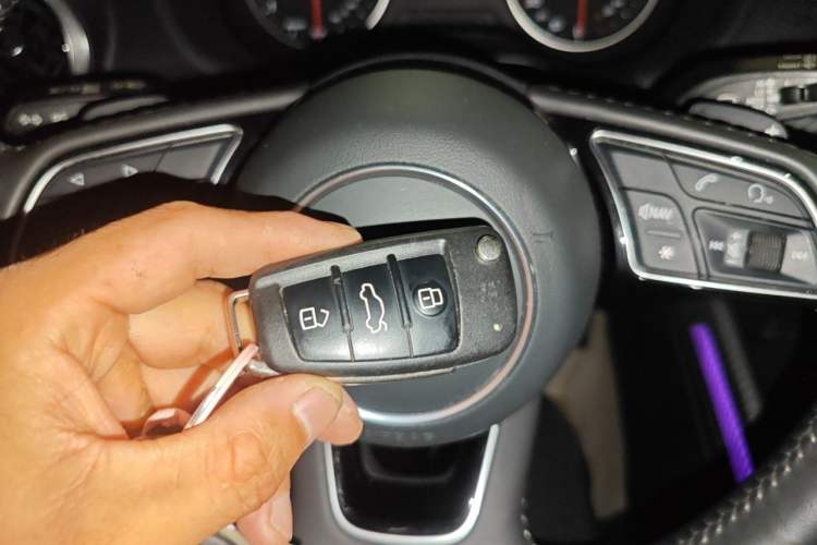 Used Audi Q2L 2022 35 TFSI Fashion Dynamic Model Vehicle Key