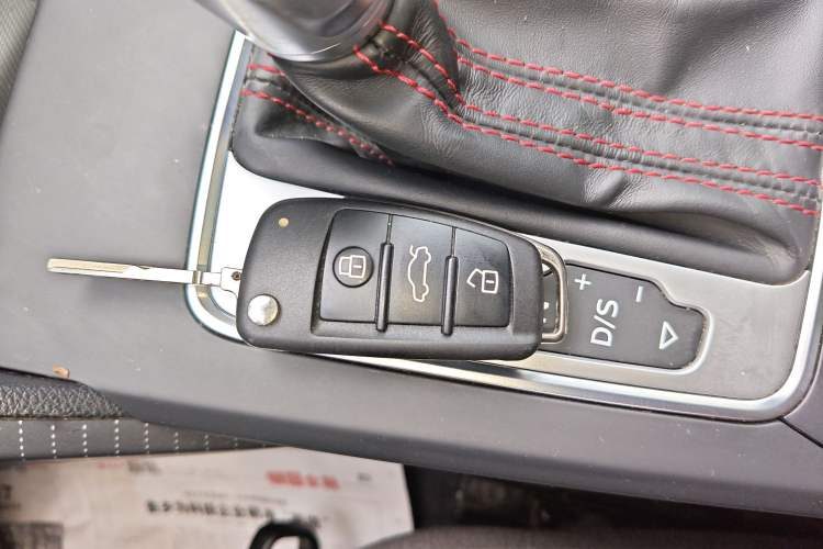Used Audi Q2L 2022 35 TFSI Progressive Dynamic Edition Vehicle Key