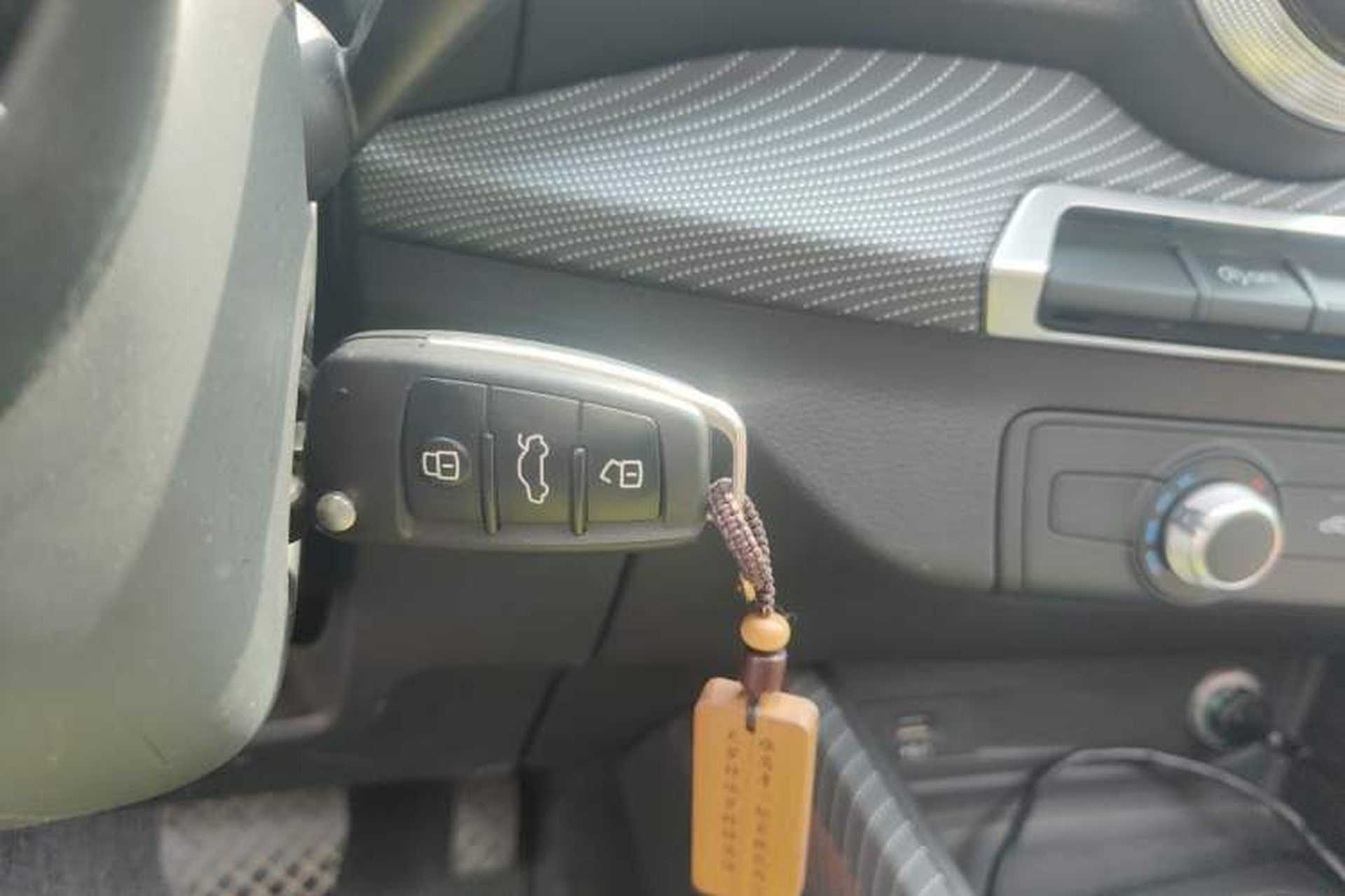 Used Audi Q2L 2022 35 TFSI Advanced Style Edition Vehicle Key