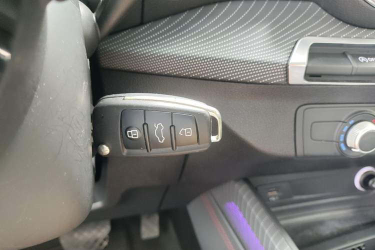 Used Audi Q2L 2022 35 TFSI Progressive Dynamic Edition Vehicle Key
