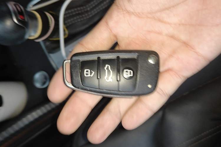 Used Audi Q2L 2022 35 TFSI Fashionable and Elegant Model Vehicle Key