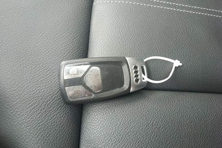 Used Audi Q2L 2022 35 TFSI Advanced Style Edition Vehicle Key
