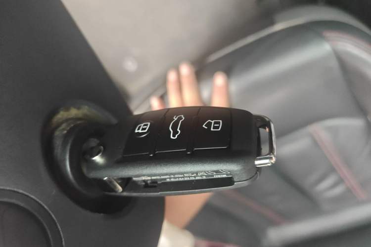 Used Audi Q2L 2022 35 TFSI Progressive Dynamic Edition Vehicle Key