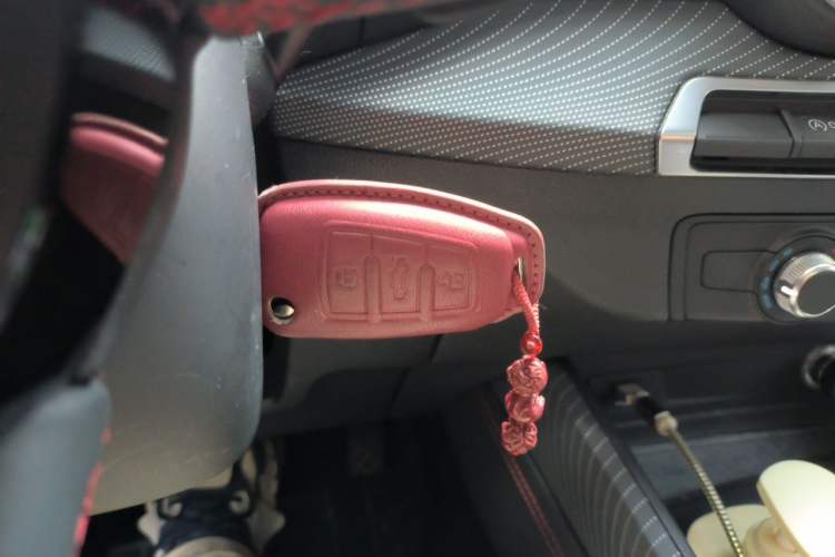 Used Audi Q2L 2022 35 TFSI Progressive Dynamic Edition Vehicle Key