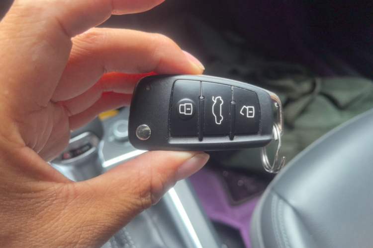 Used Audi Q2L 2022 35 TFSI Fashionable and Elegant Model Vehicle Key