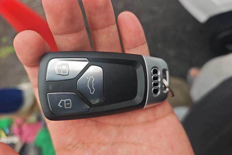 Used Audi Q2L 2022 35 TFSI Progressive Dynamic Edition Vehicle Key