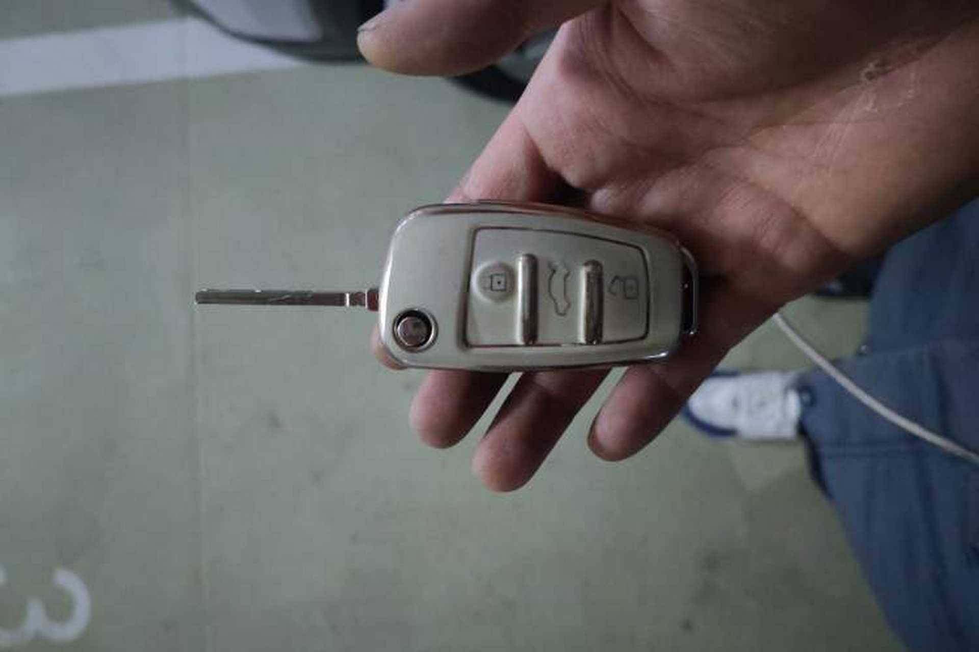 Used Audi Q2L 2022 35 TFSI Advanced Style Edition Vehicle Key
