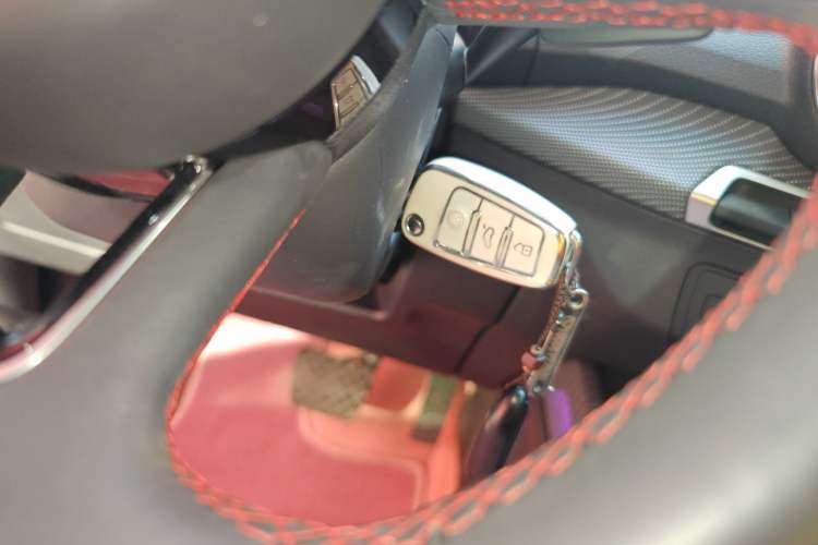 Used Audi Q2L 2022 35 TFSI Progressive Dynamic Edition Vehicle Key