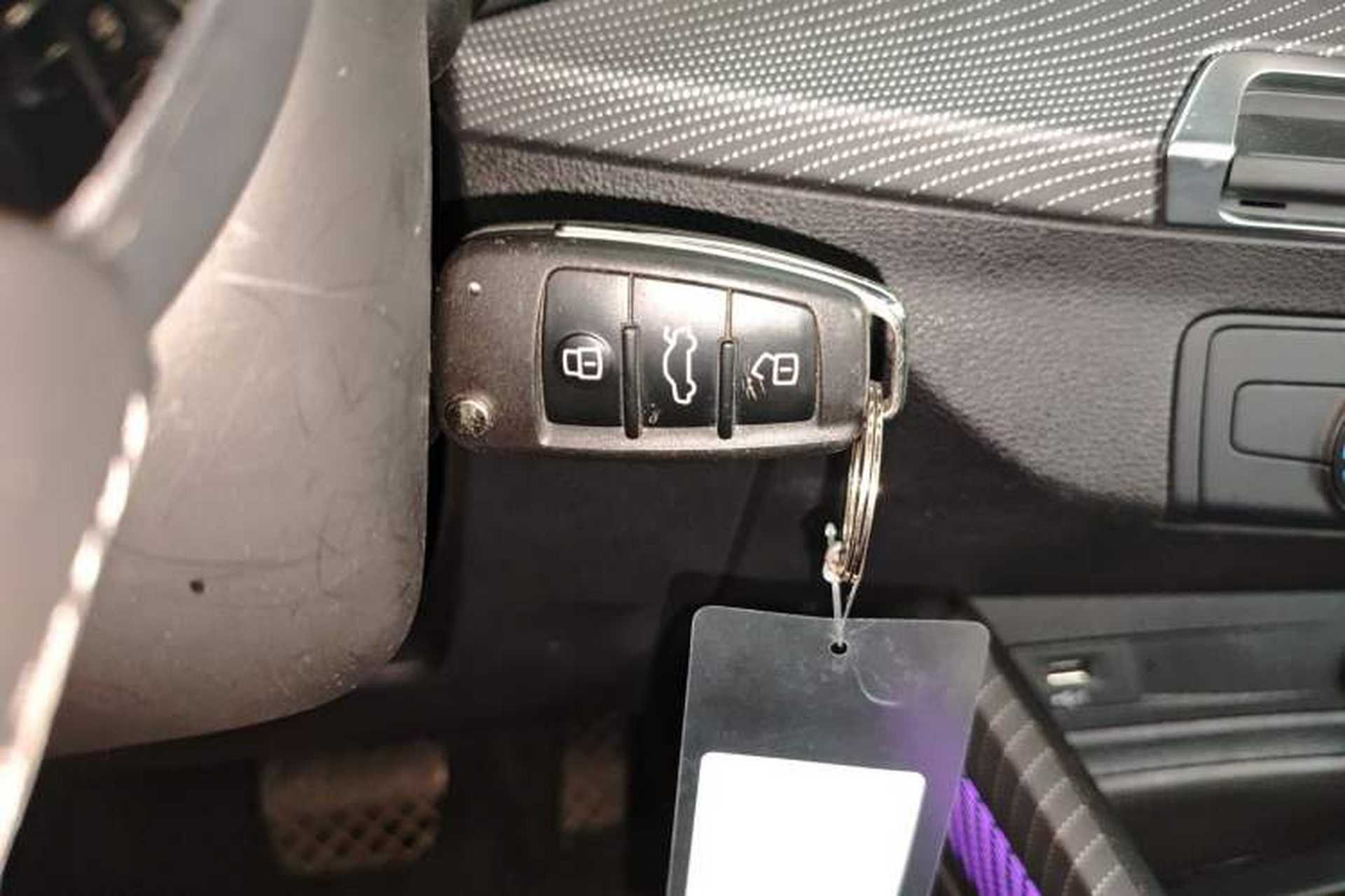 Used Audi Q2L 2022 35 TFSI Advanced Style Edition Vehicle Key