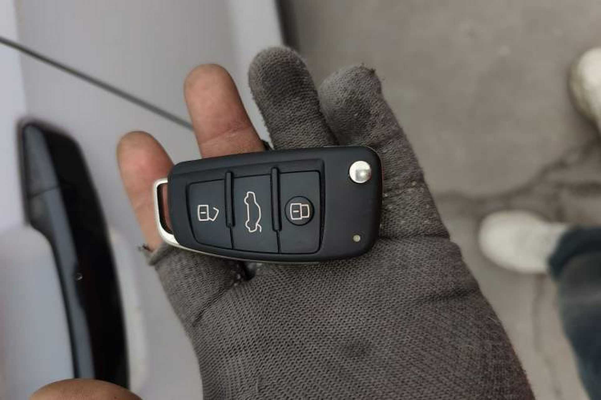 Used Audi Q2L 2022 35 TFSI Fashionable and Elegant Model Vehicle Key
