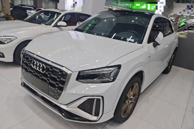 Ojetý Audi Q2L 2022 35 TFSI Fashion Dynamic Model