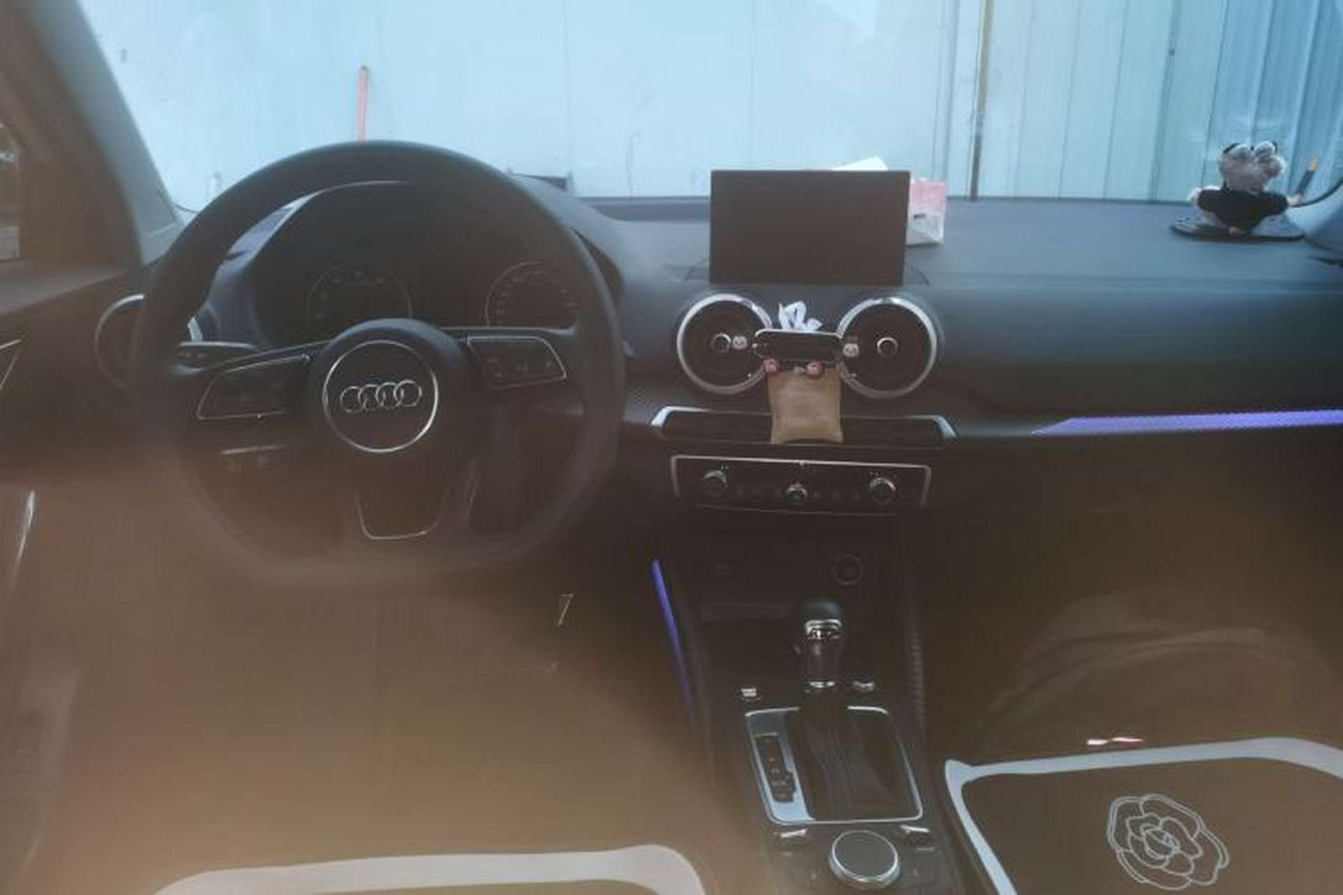 Used Audi Q2L 2022 35 TFSI Fashion Dynamic Model Center Console