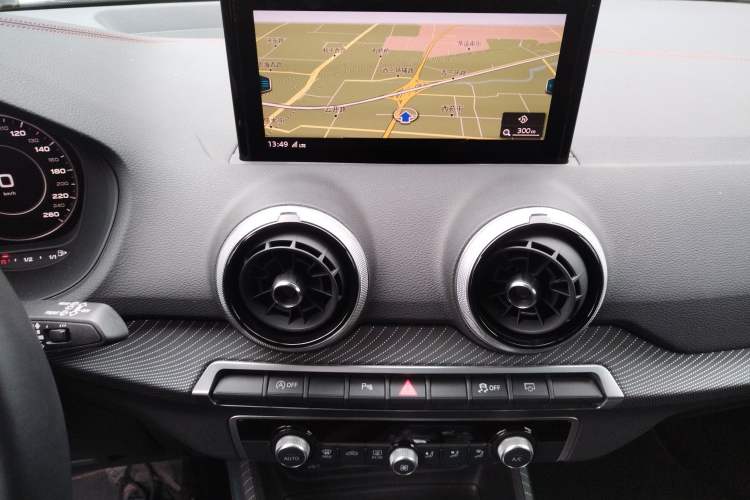 Used Audi Q2L 2023 35TFSI Luxury Dynamic Model Audio And AC Panel