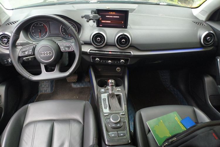 Used Audi Q2L 2023 35TFSI Fashion Dynamic Model Center Console