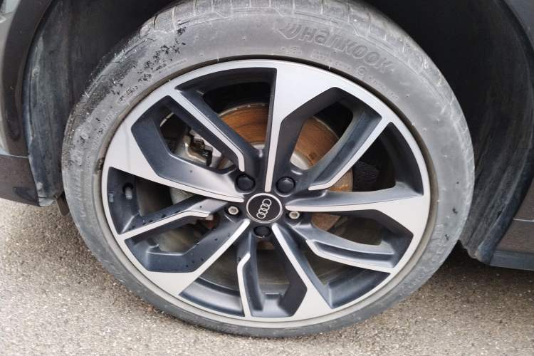 Used Audi Q2L 2023 35TFSI Luxury Dynamic Model Left Front Wheel Hub