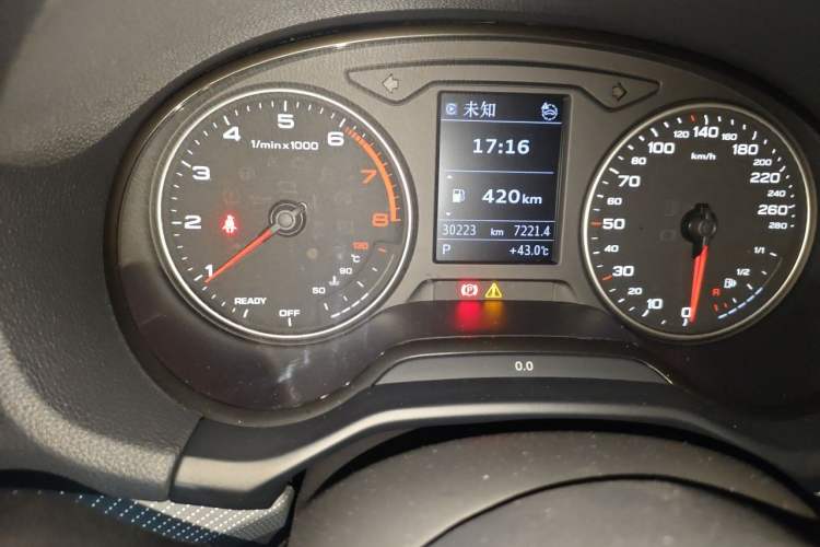 Used Audi Q2L 2023 35TFSI Fashion Dynamic Model Odometer Close Up